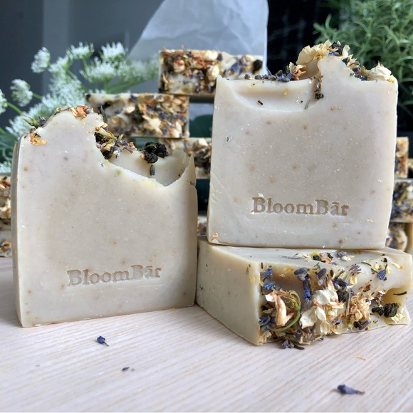 Jasmine Lavender Coconut Milk | Handcrafted Body Soap - Set of 2 bars - Picture 3 of 8